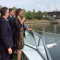 Verkehrsministerin Ilse Aigner bei der Schiffstaufe der MS Renate
